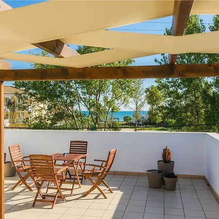 Lägenhetshotell Nemesis 4*