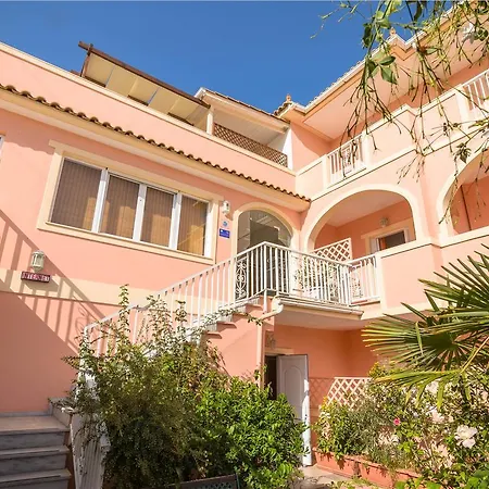 Nemesis Apartahotel Laganas