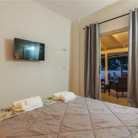 Nemesis 4* لاغاناس