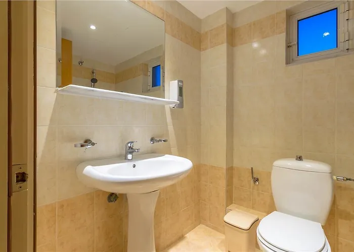 Aparthotel Nemesis